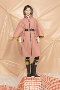 DGW008 WOMAN RAIN LONG CAPE