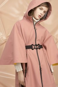 DGW008 WOMAN RAIN LONG CAPE