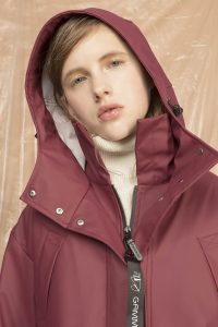DGW003 WOMAN RAIN CAPE