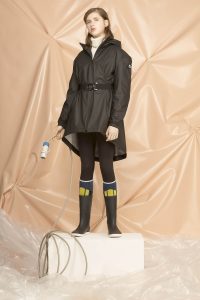 DGW004 WOMAN RAIN PARKA